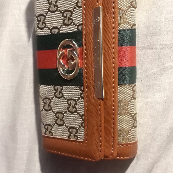 Handbags - Gucci. Wallet
